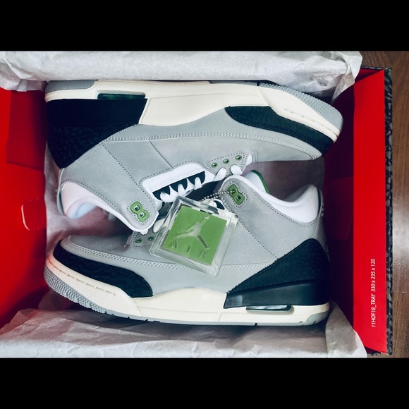 (SOLD!!) Jordan 3 Retro “Chlorophyll“ - Picture 3 of 4